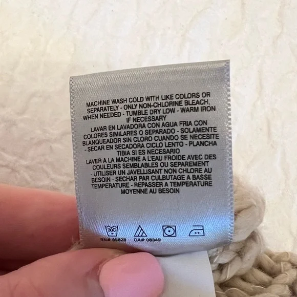 Jessica Simpson Cable Knit Sweater (Large) - Picture 9 of 9